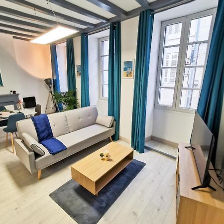 Appartement Ma Douce Charente - Superbe T3 Design Et Fonctionnel - Hyper Centre A Saintes Eksteriør bilde