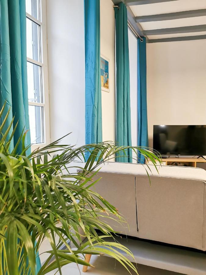 Appartement Ma Douce Charente - Superbe T3 Design Et Fonctionnel - Hyper Centre A Saintes Eksteriør bilde