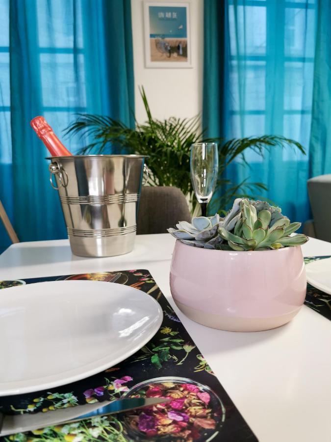 Appartement Ma Douce Charente - Superbe T3 Design Et Fonctionnel - Hyper Centre A Saintes Eksteriør bilde