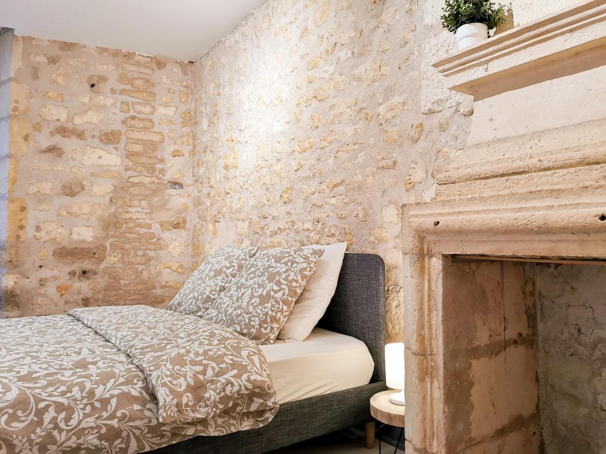 Appartement Ma Douce Charente - Superbe T3 Design Et Fonctionnel - Hyper Centre A Saintes Eksteriør bilde