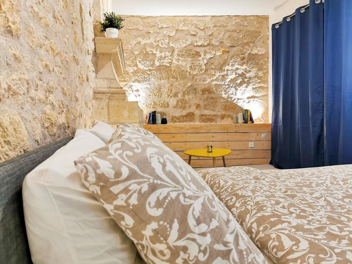 Appartement Ma Douce Charente - Superbe T3 Design Et Fonctionnel - Hyper Centre A Saintes Eksteriør bilde